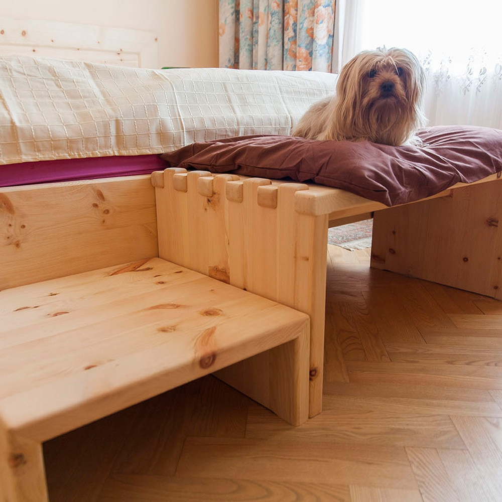 Beruhigendes Zirbenholz-Bett Für Hunde | Möbel Aus Zirbenholz regarding Hundebett Im Schlafzimmer