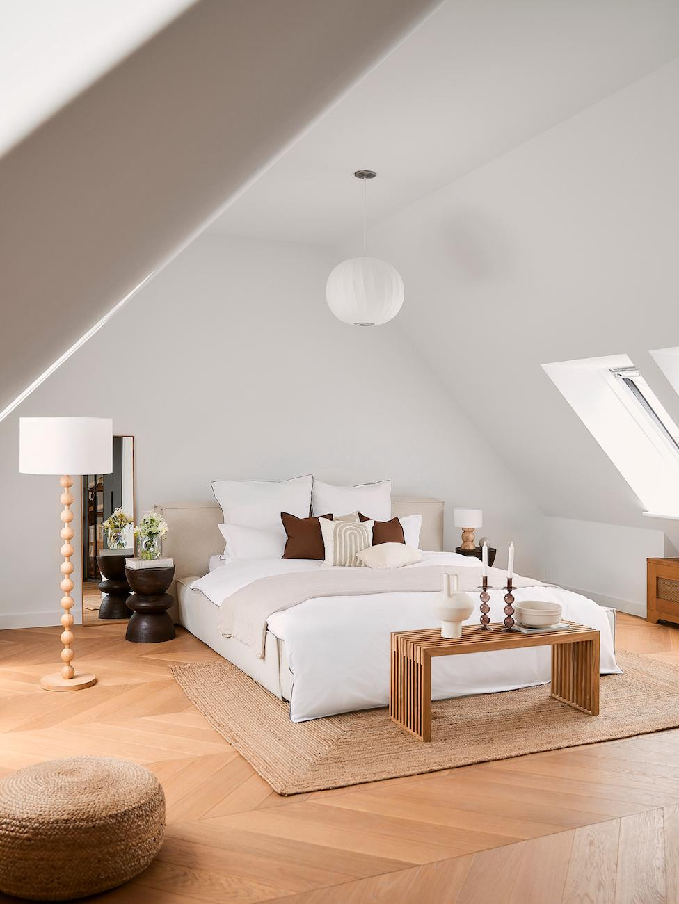 Schlafzimmer Mit Dachschräge: 10 Tipps Und Produkte | Westwing intended for Schlafzimmer Dachschräge Farbe